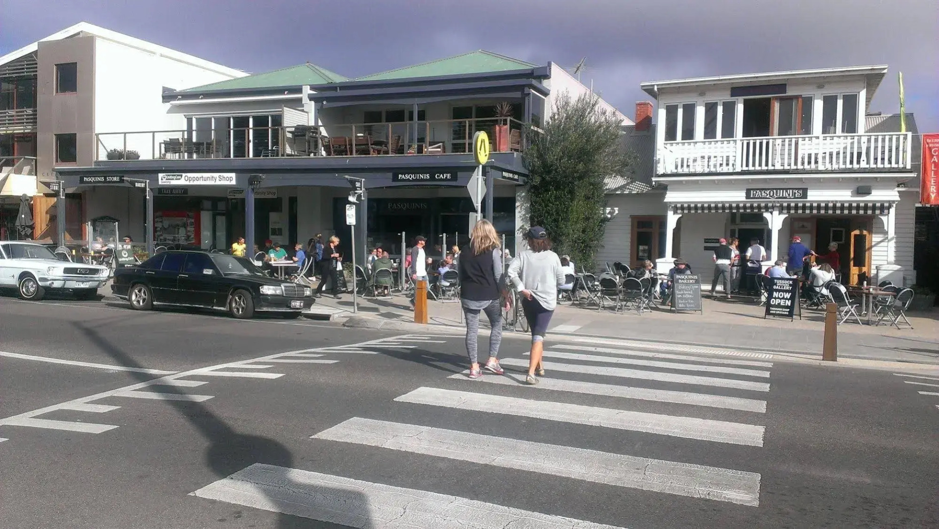 Springtide Studio Apartments