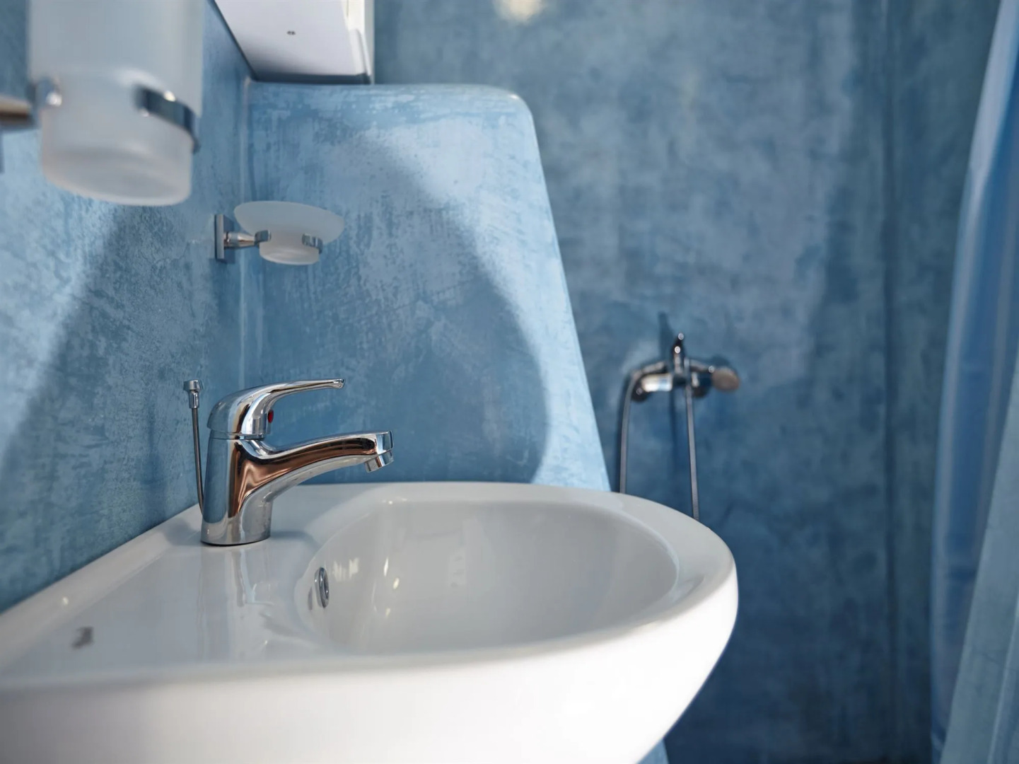 Loukas & Emma Eco Houses