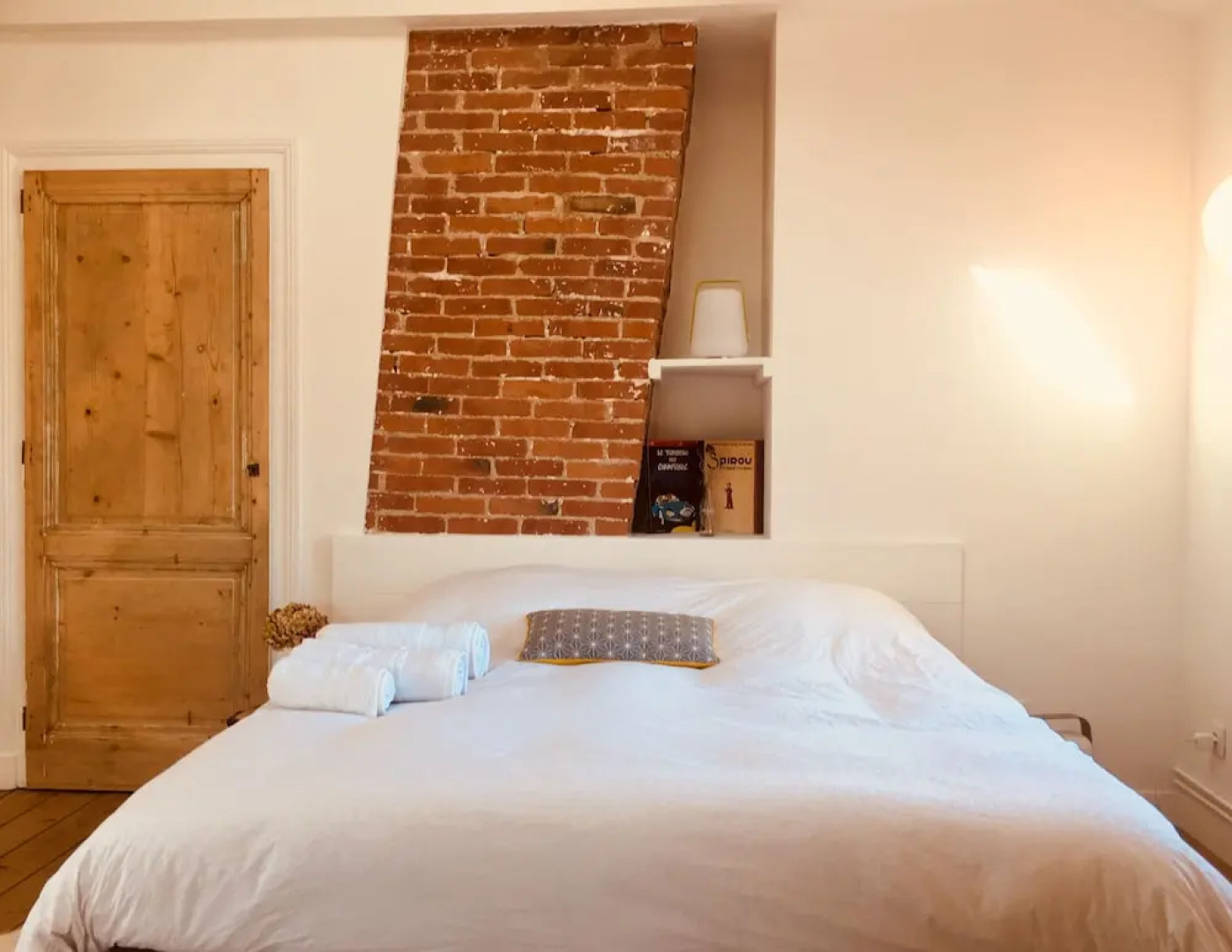 Suite de Charme Bed n B tres proche Lyon