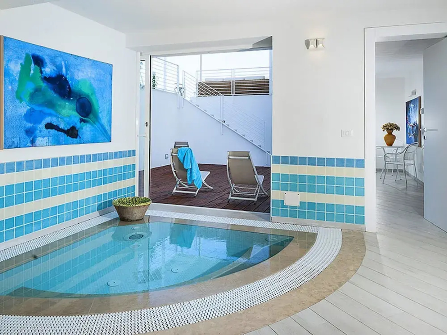 Villa with Private Swimming Pool & Hot Tub near Sea, Modica