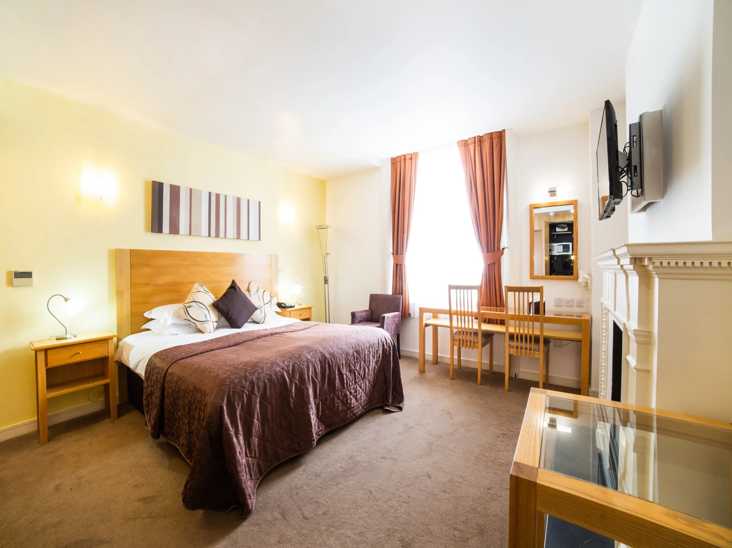 OYO The Cleveland Hotel