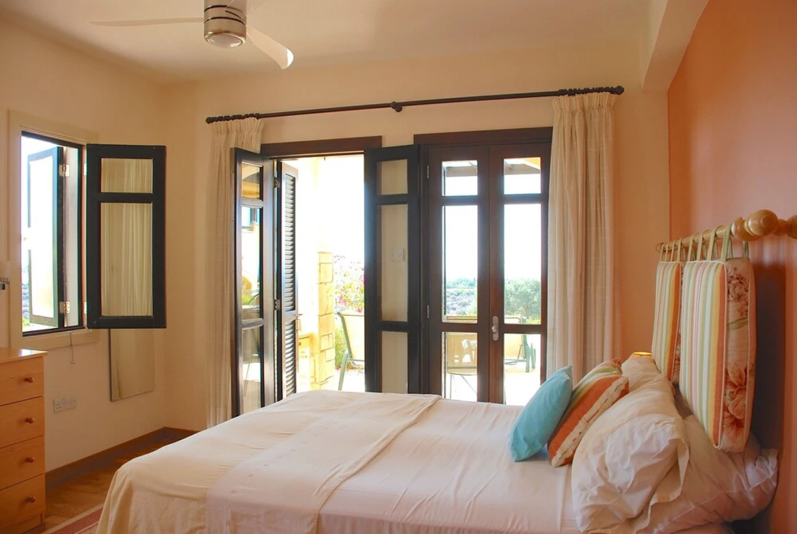 Lovely 3 bedroom ground floor apartment 'D01' - amazing golf and sea views, communal pool and resort facilities, Orpheus Village, Aphrodite Hi