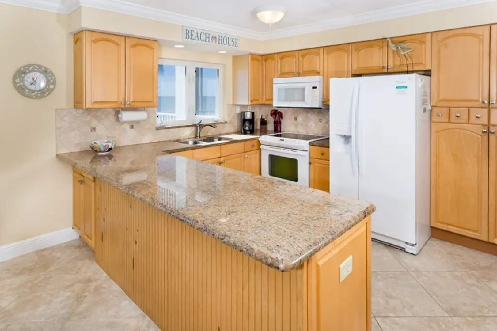 Island Beach Club 230D