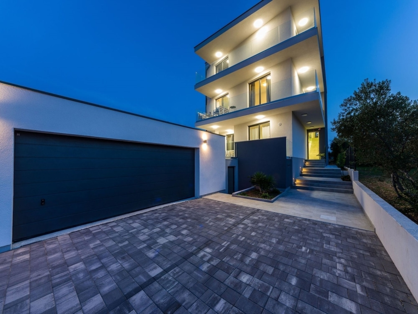 Charming Apartment in Bibinje With Private Balcony