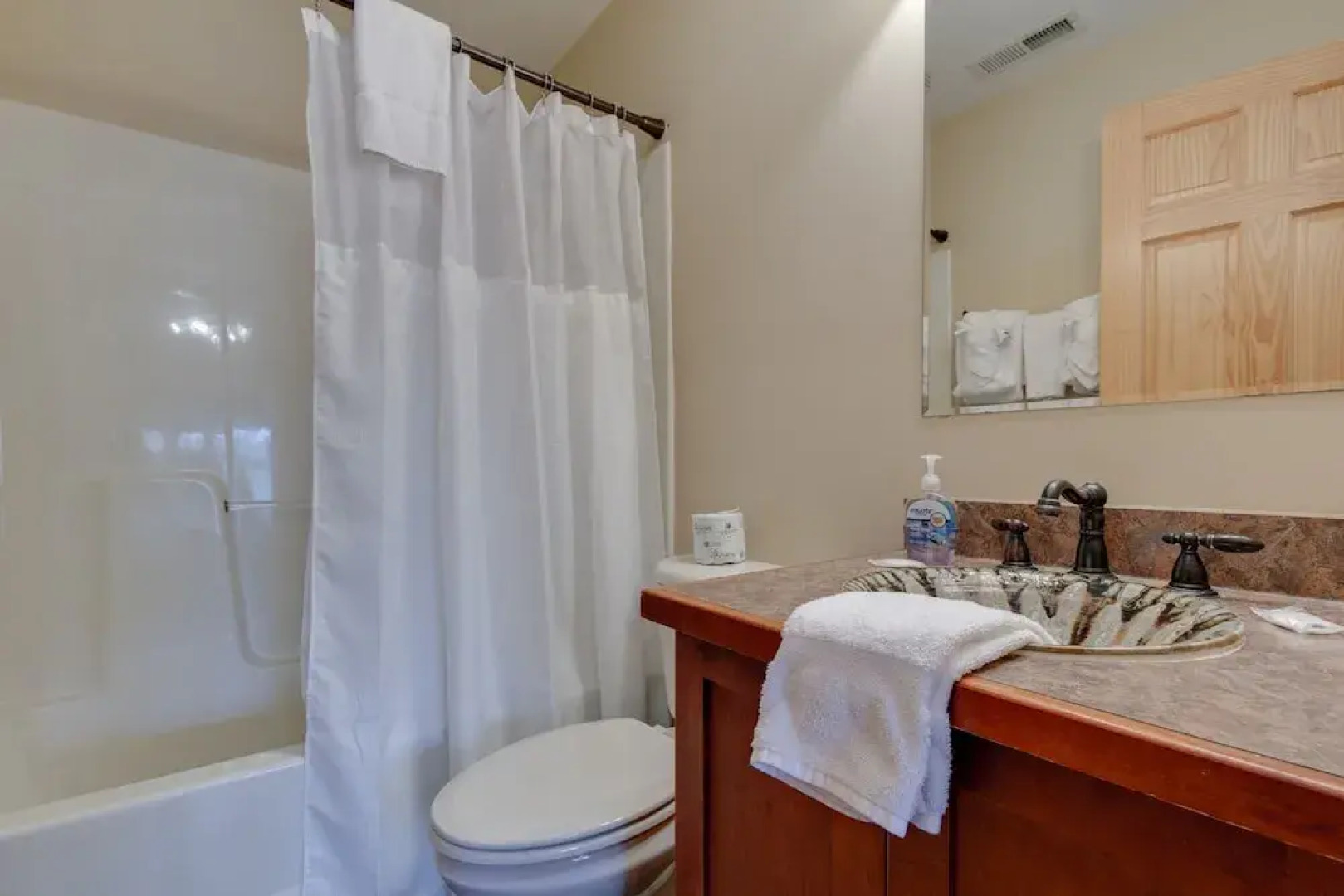 Clear Blue Morning - Three Bedroom Cabin