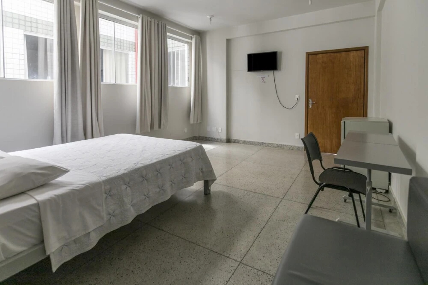 OYO Avenida Park Hotel