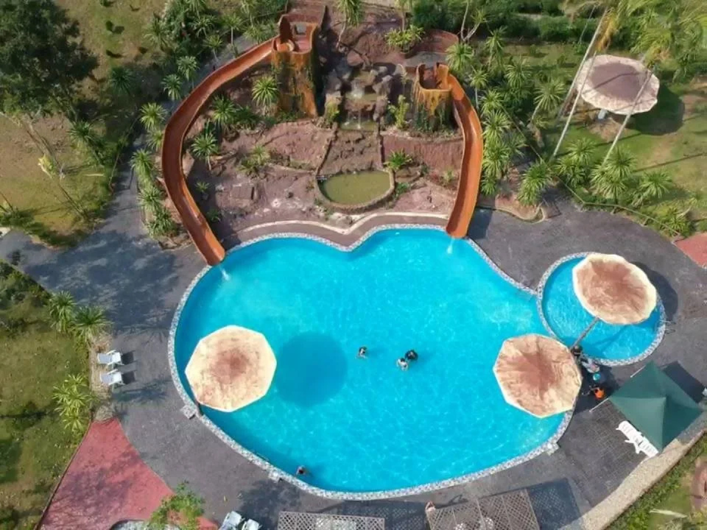 Alongkorn Farm and Resort