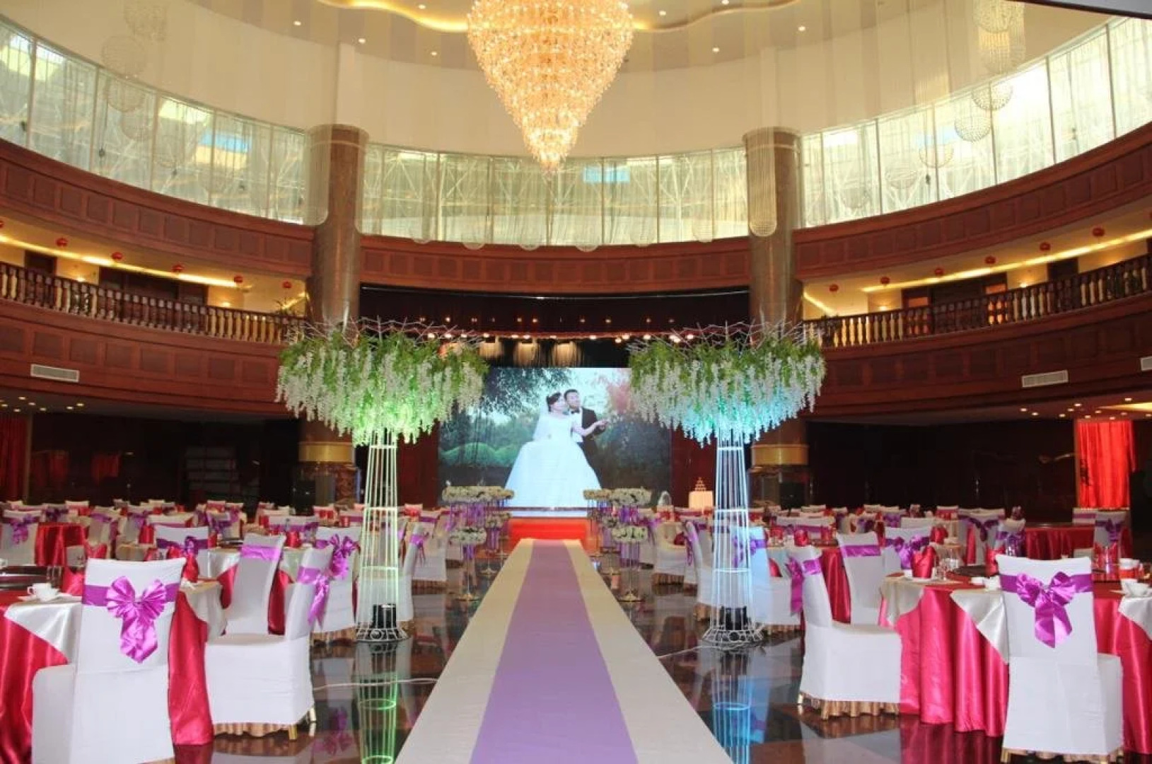 Qinghua Business Hotel