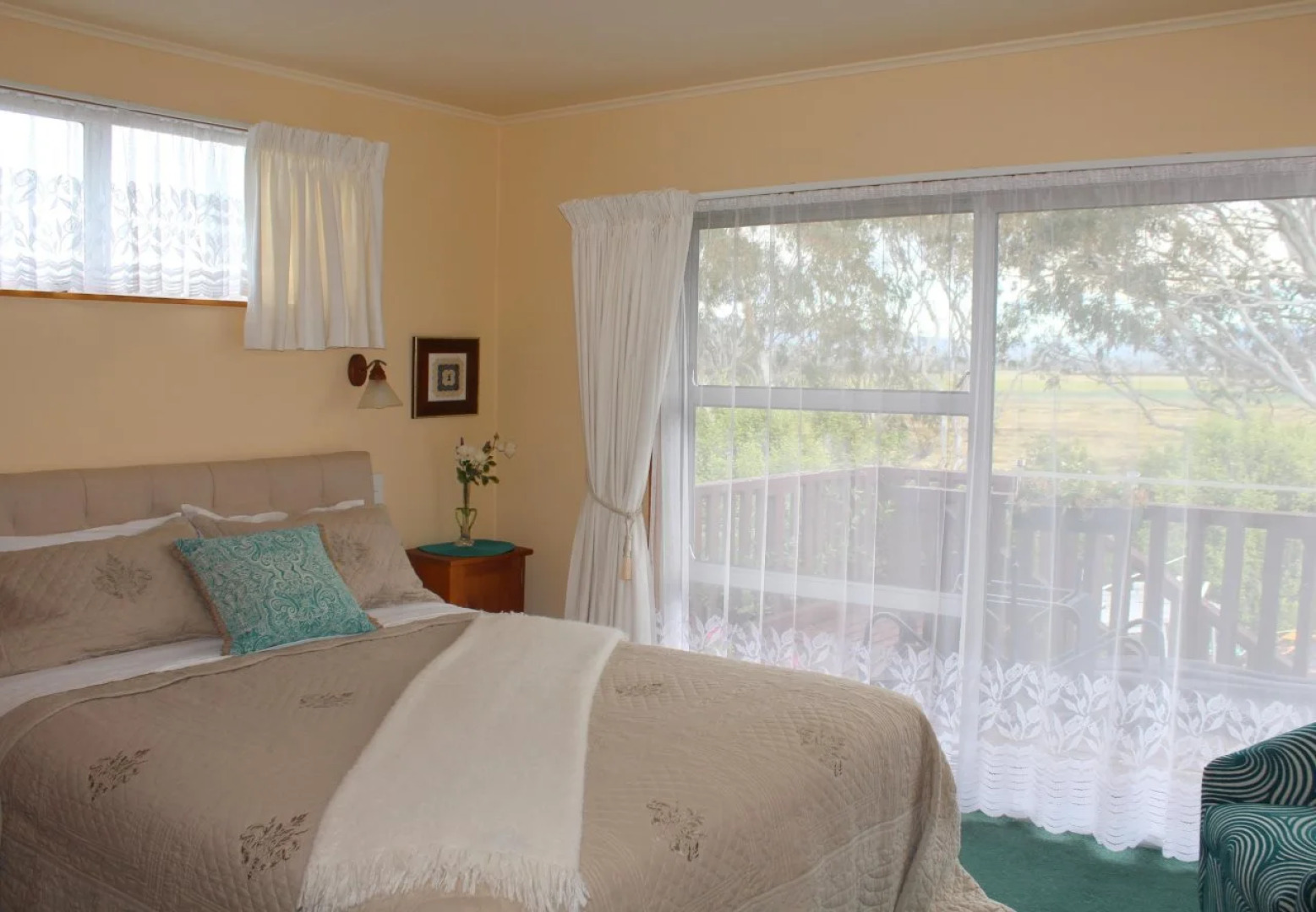 Brook House Bed & Breakfast and Cottages