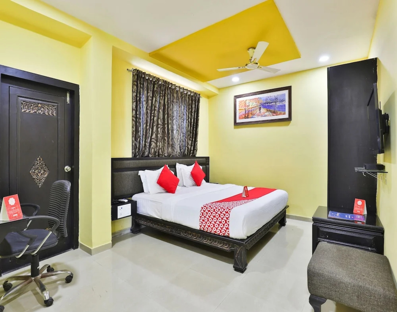 Hotel Lotus Residency