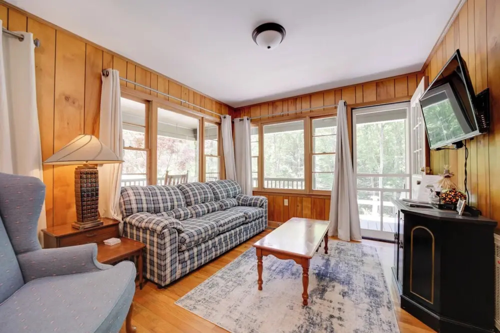 Dog-friendly Cottage w/ Deck in National Forest!