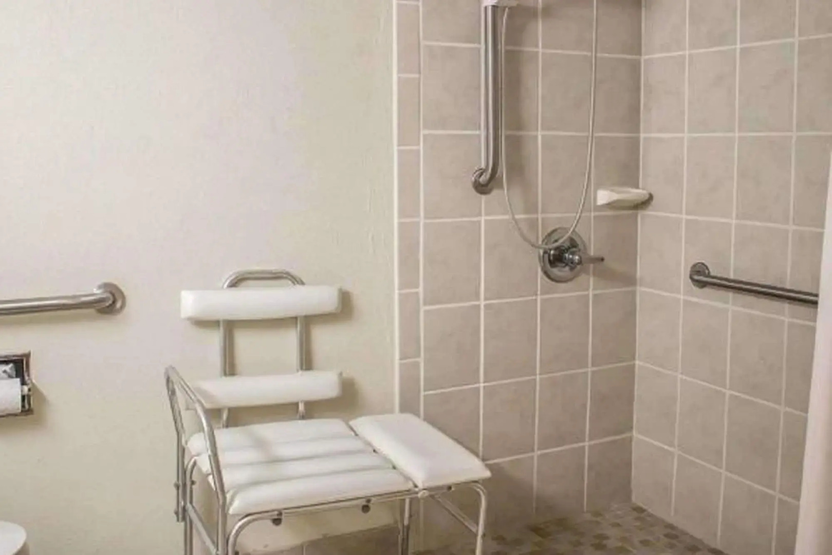 Howard Johnson by Wyndham Columbus State Fairgrounds I-71