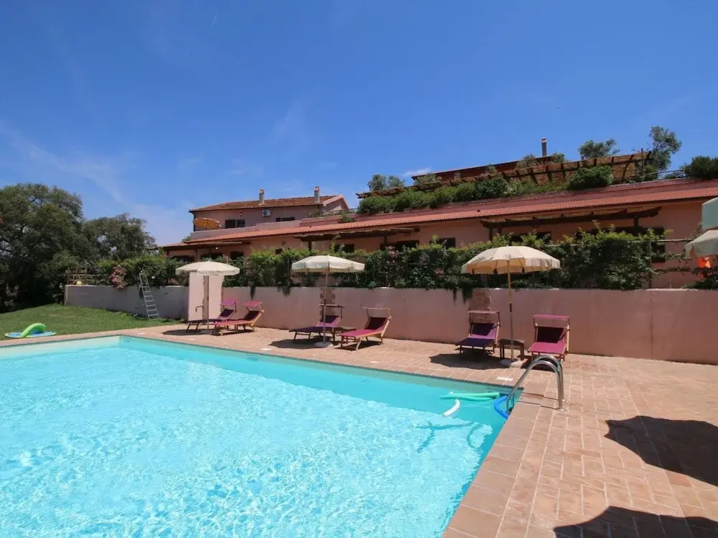 Exotic Farmhouse in Montalto di Castro near Sea