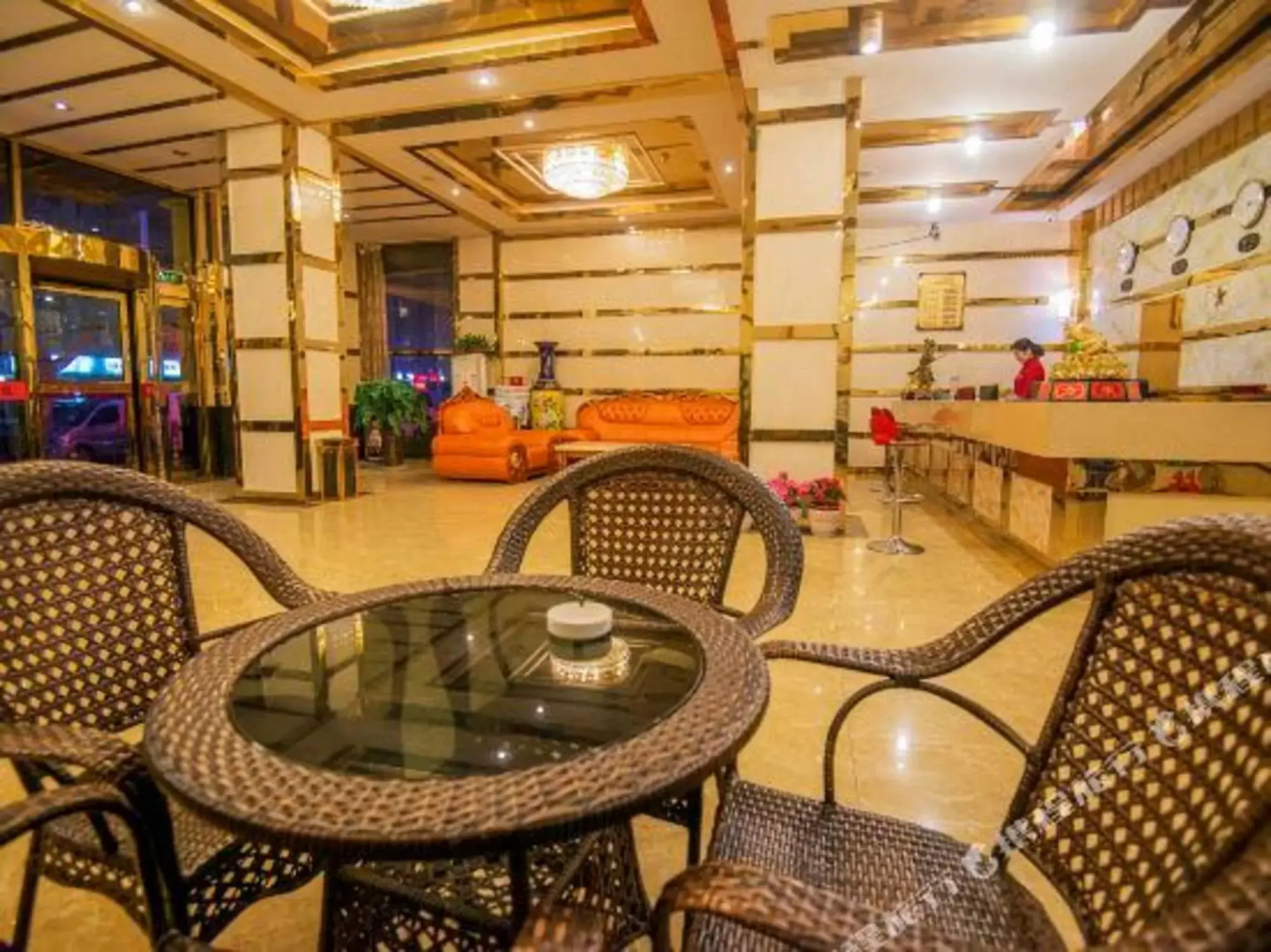 Luoyang Yubo Business Hotel (Wangcheng Park)