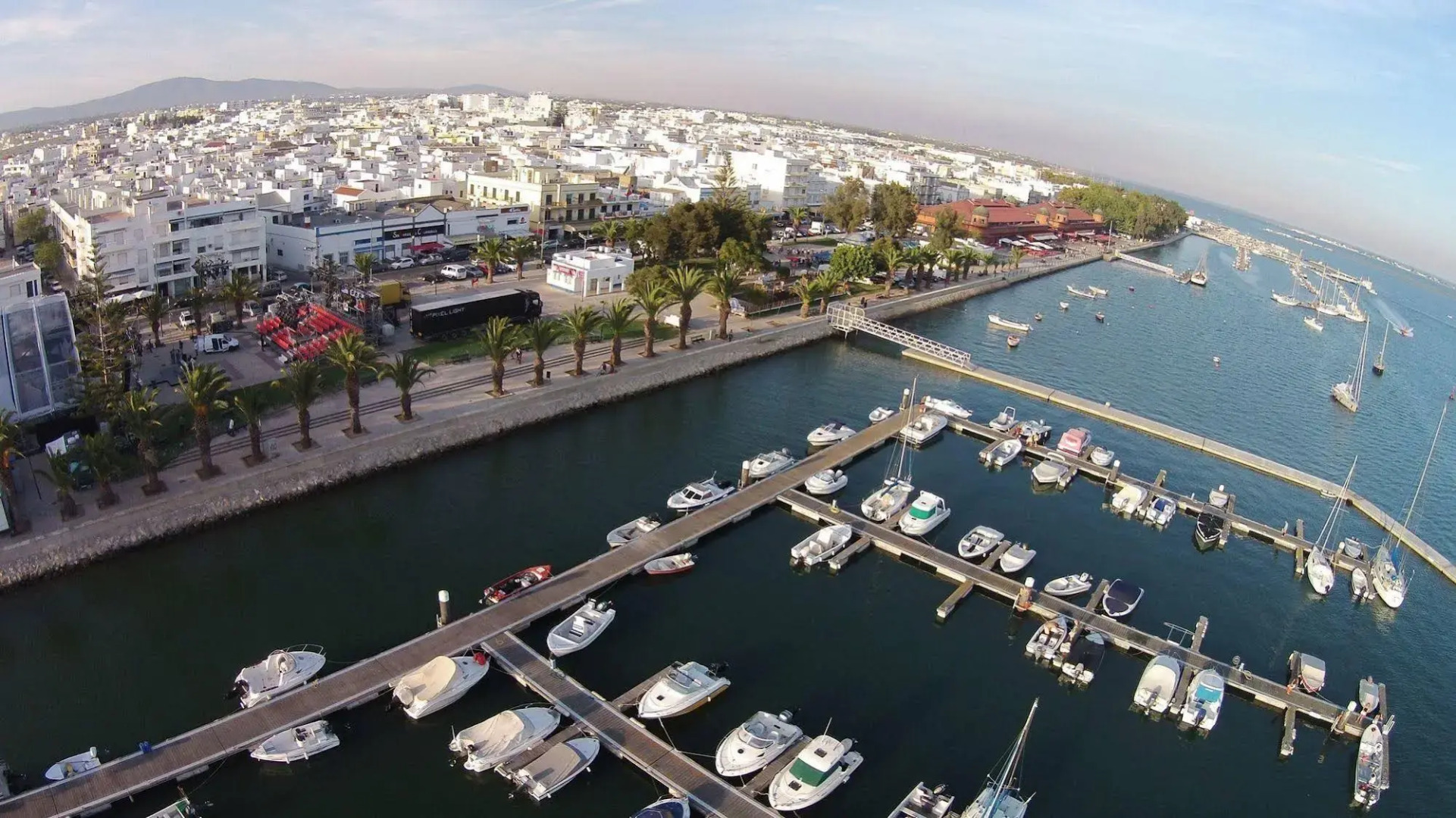 Real Marina Residence