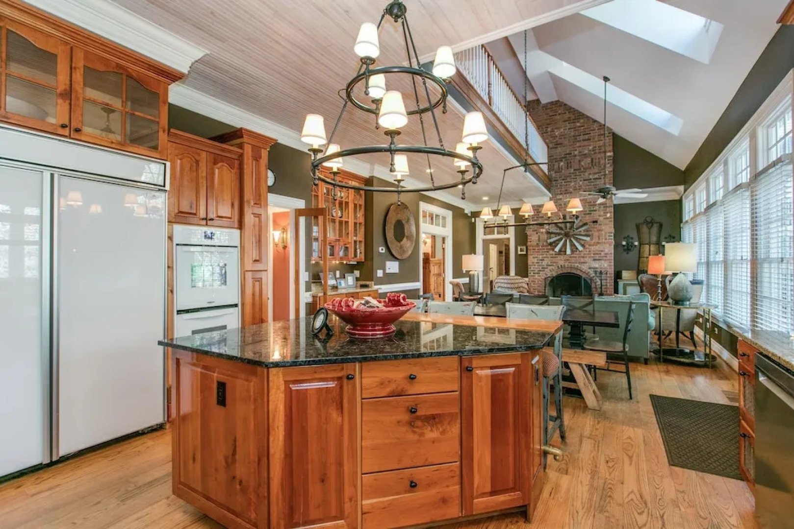 Hart House- A Luxurious Asheville Vacation Country ! 6 Bedroom Home