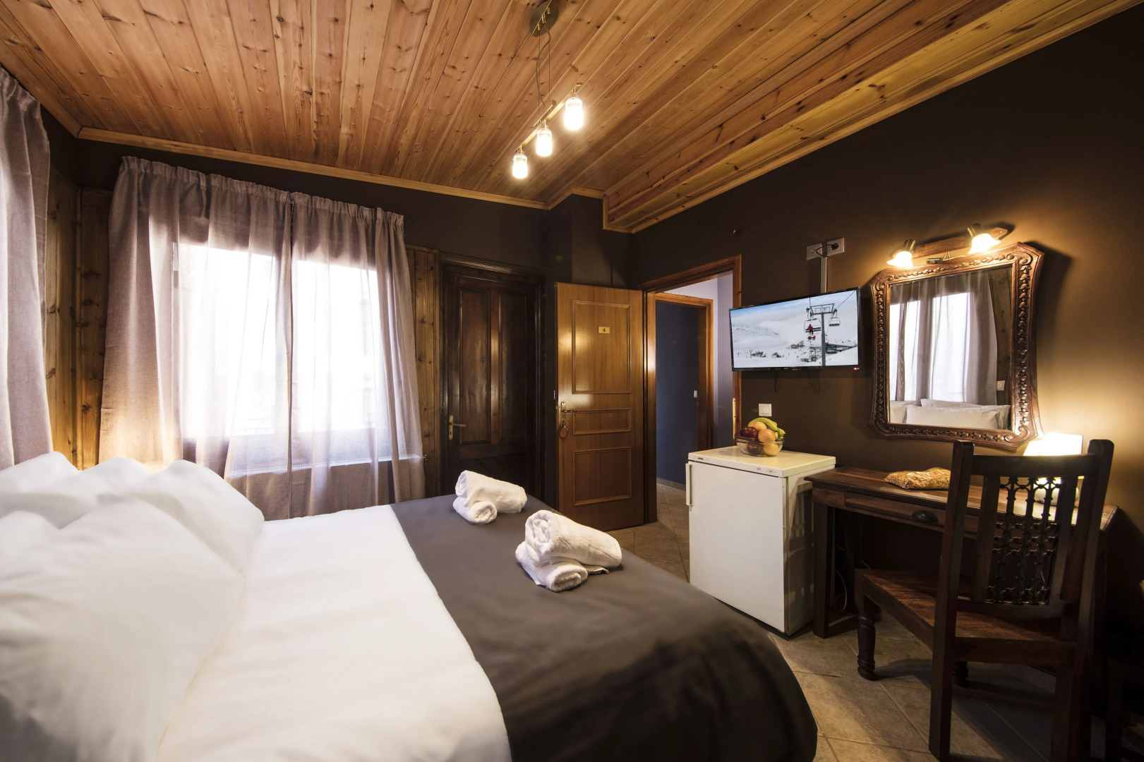 Stone Suites by White Hills