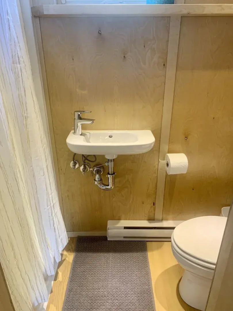 Cedar Creek Lodging & RV Park