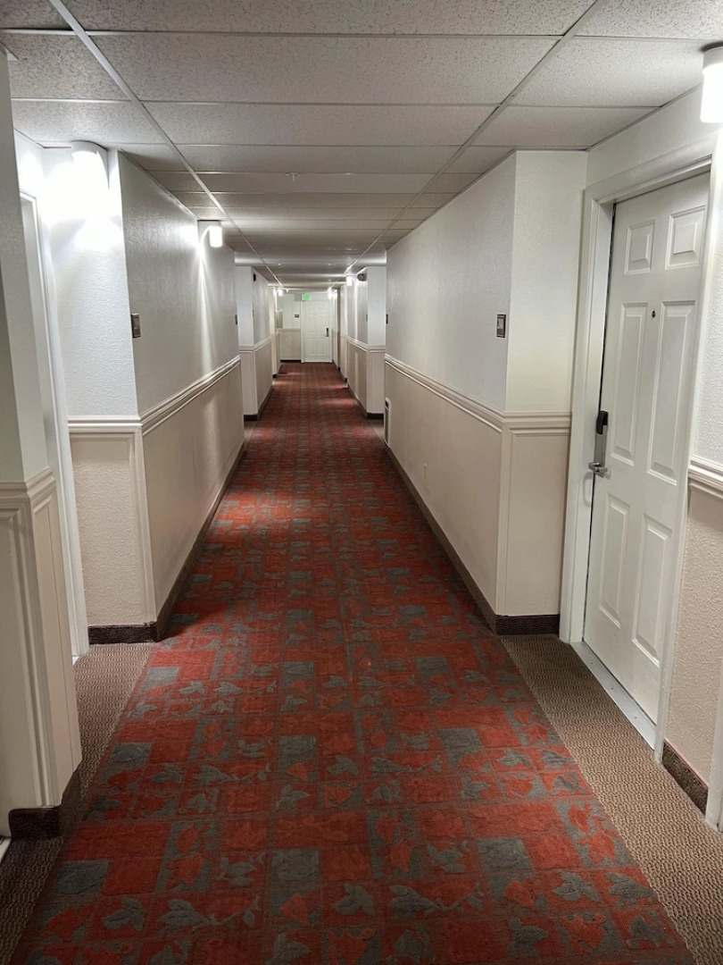 Days Inn by Wyndham Lake Point