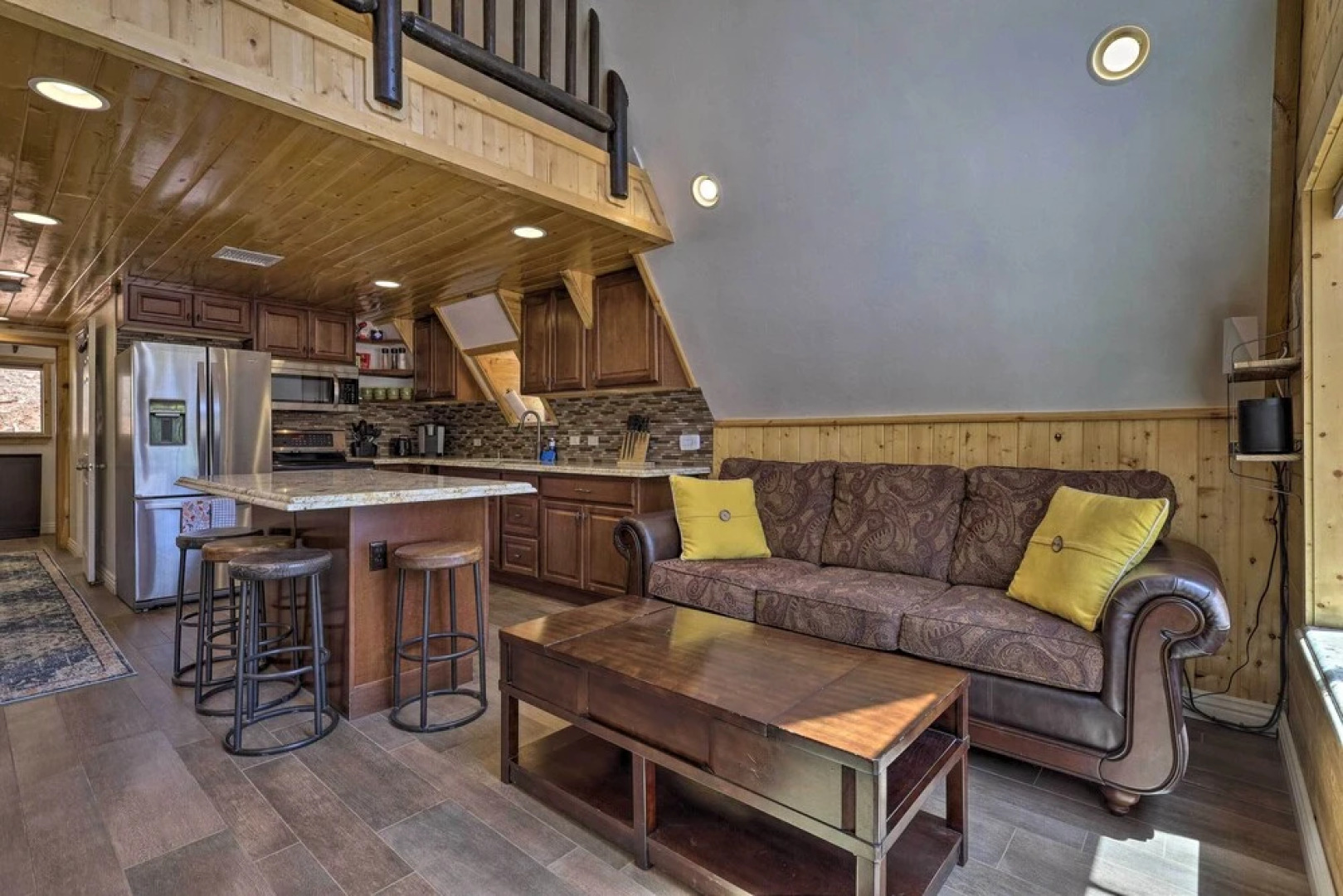 Cozy Duck Creek Cabin ~ 12 Mi to Nat'l Forest