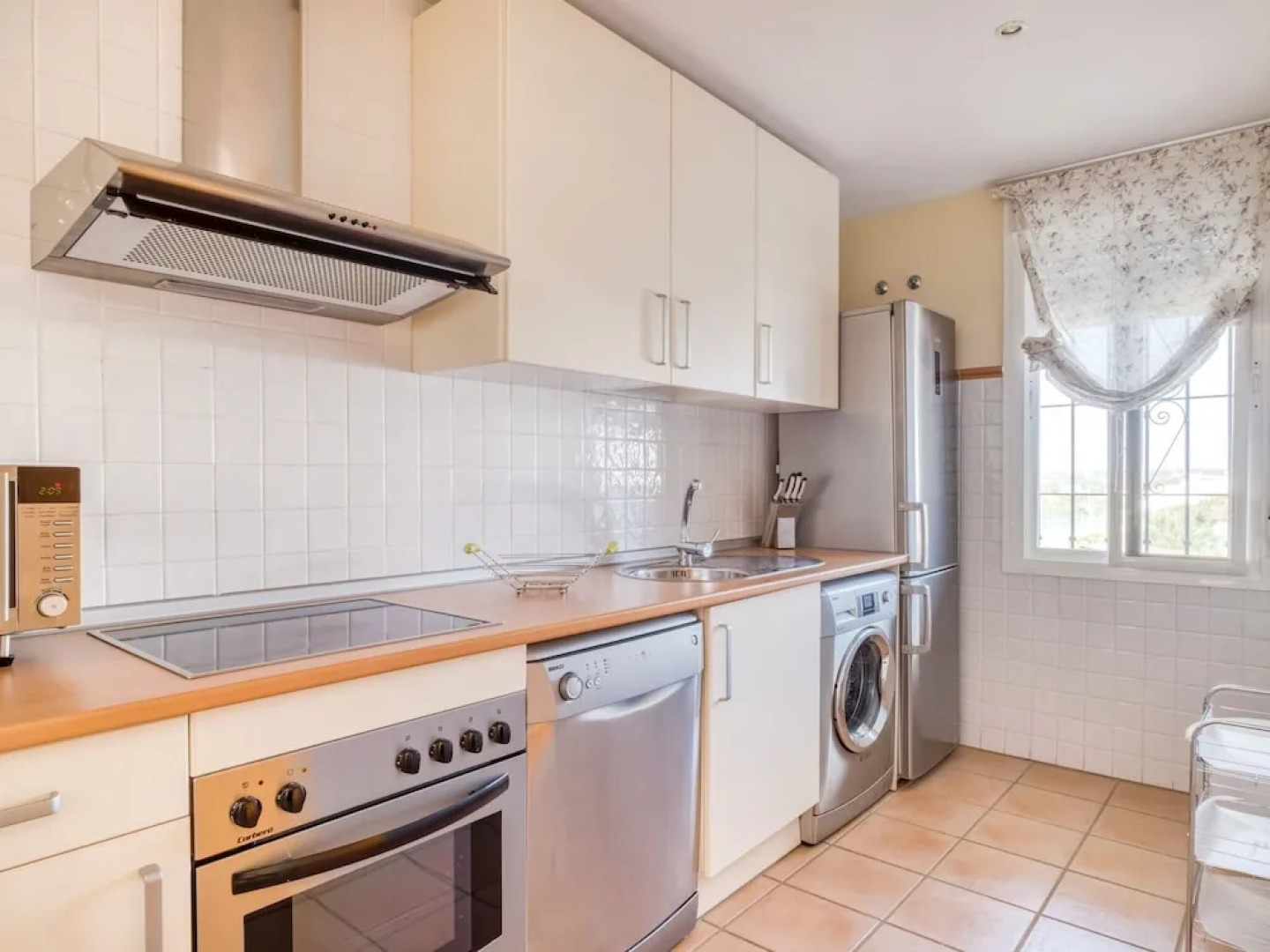 Posh Holiday Home in Huelva With Swimming Pool