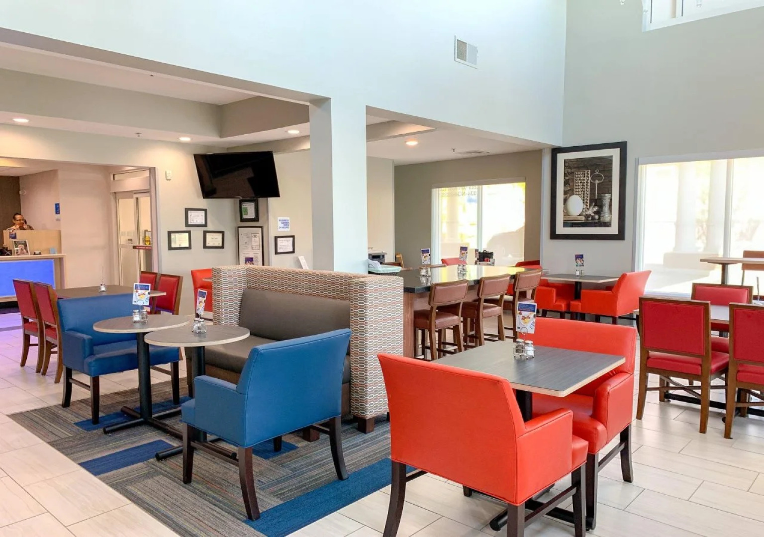 Holiday Inn Express & Suites Lexington Dtwn Area-Keenland by IHG