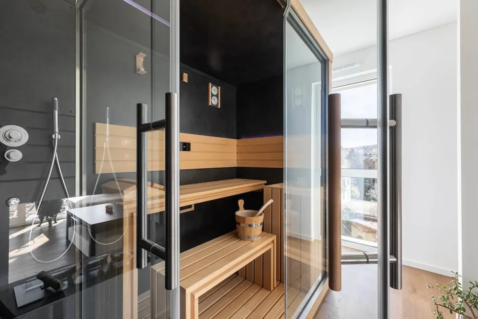 Como Luxury Lake View Spa