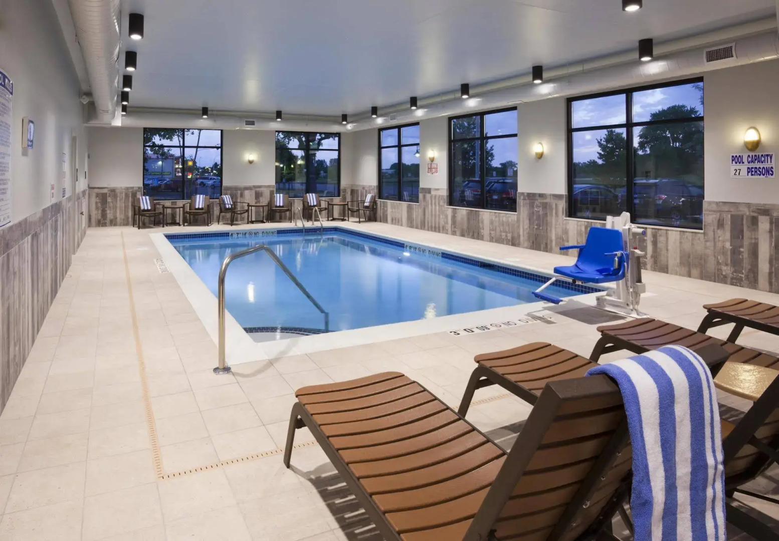 Hampton Inn Spicer Marina Area