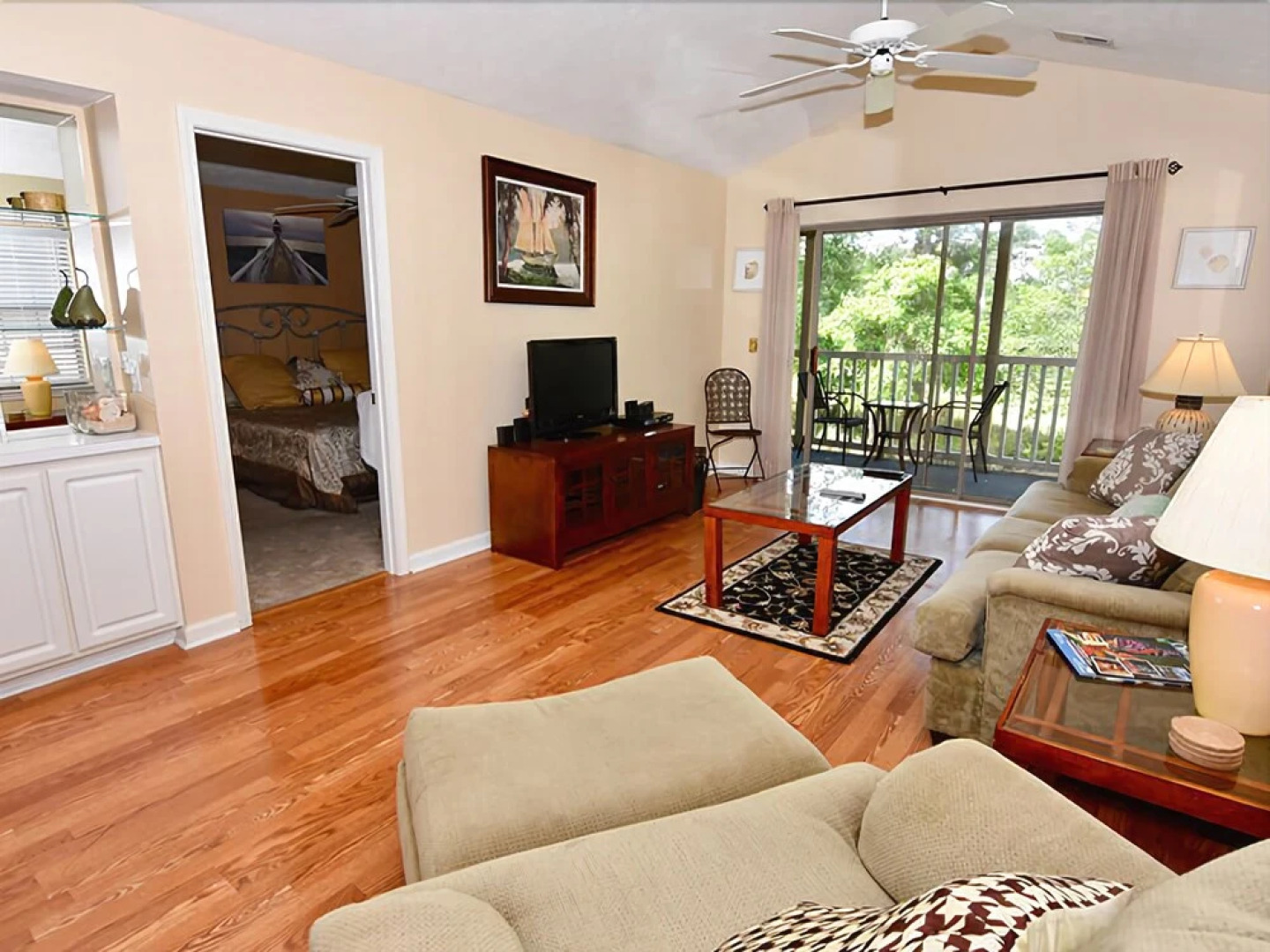 #19h L/O True Blue 2 Bedrooms 2 Bathrooms Condo