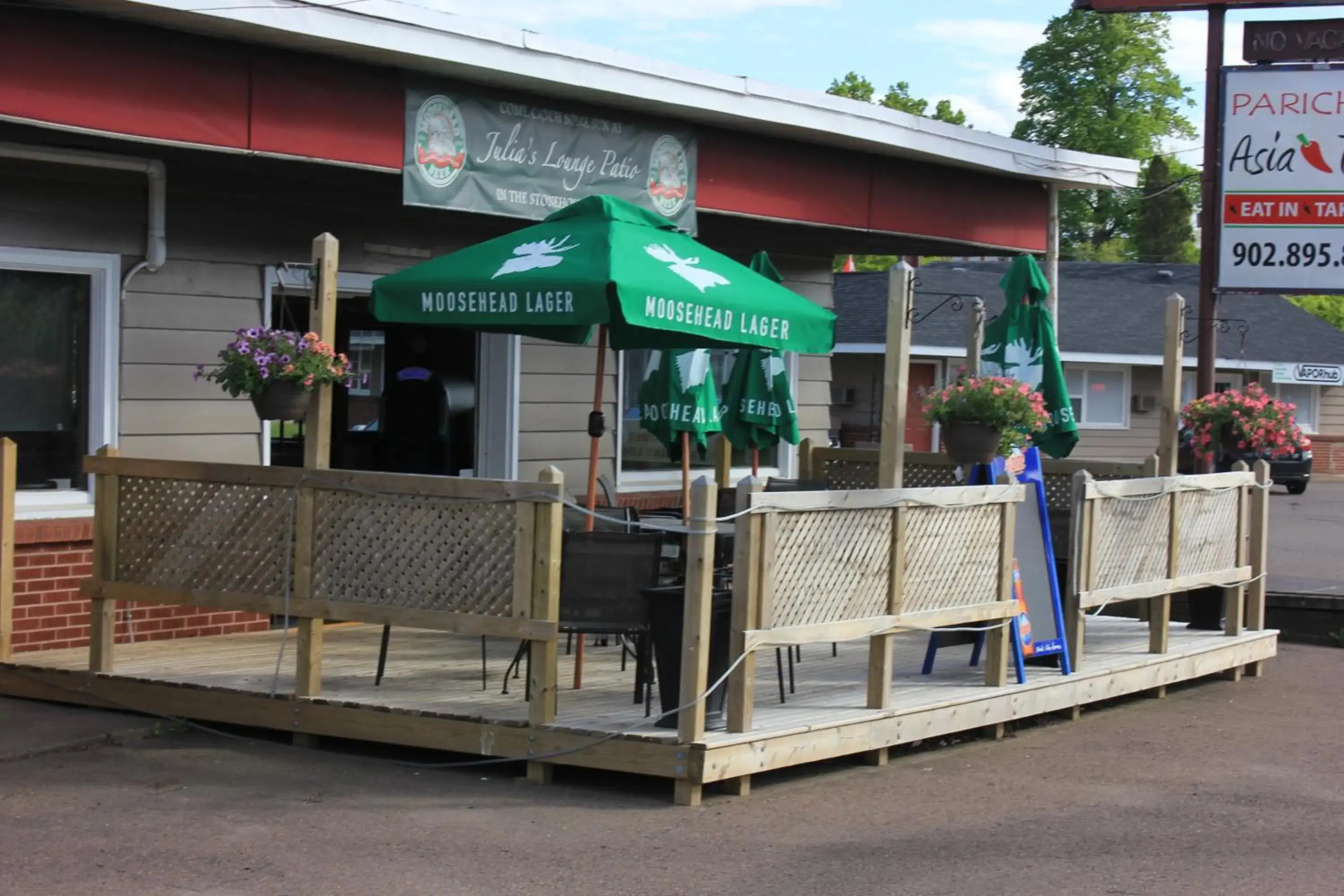 Stonehouse Motel and Restaurant