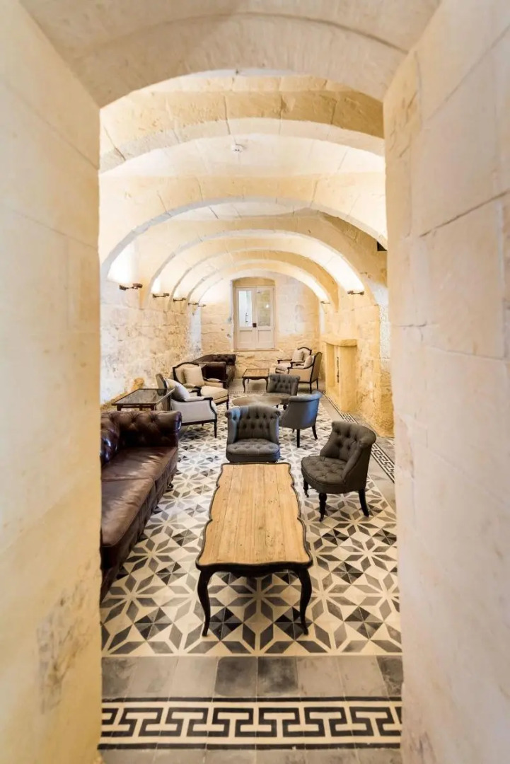 Cesca's Boutique Hotel