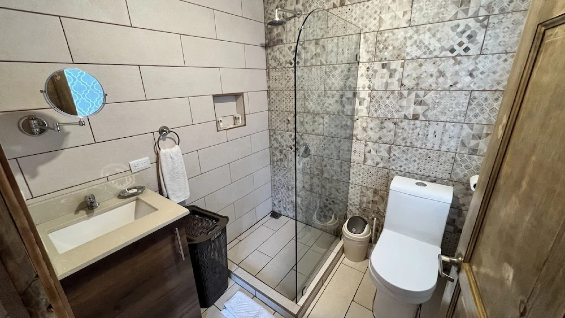 Cabañas & Mirador Secret Garden Costa R.