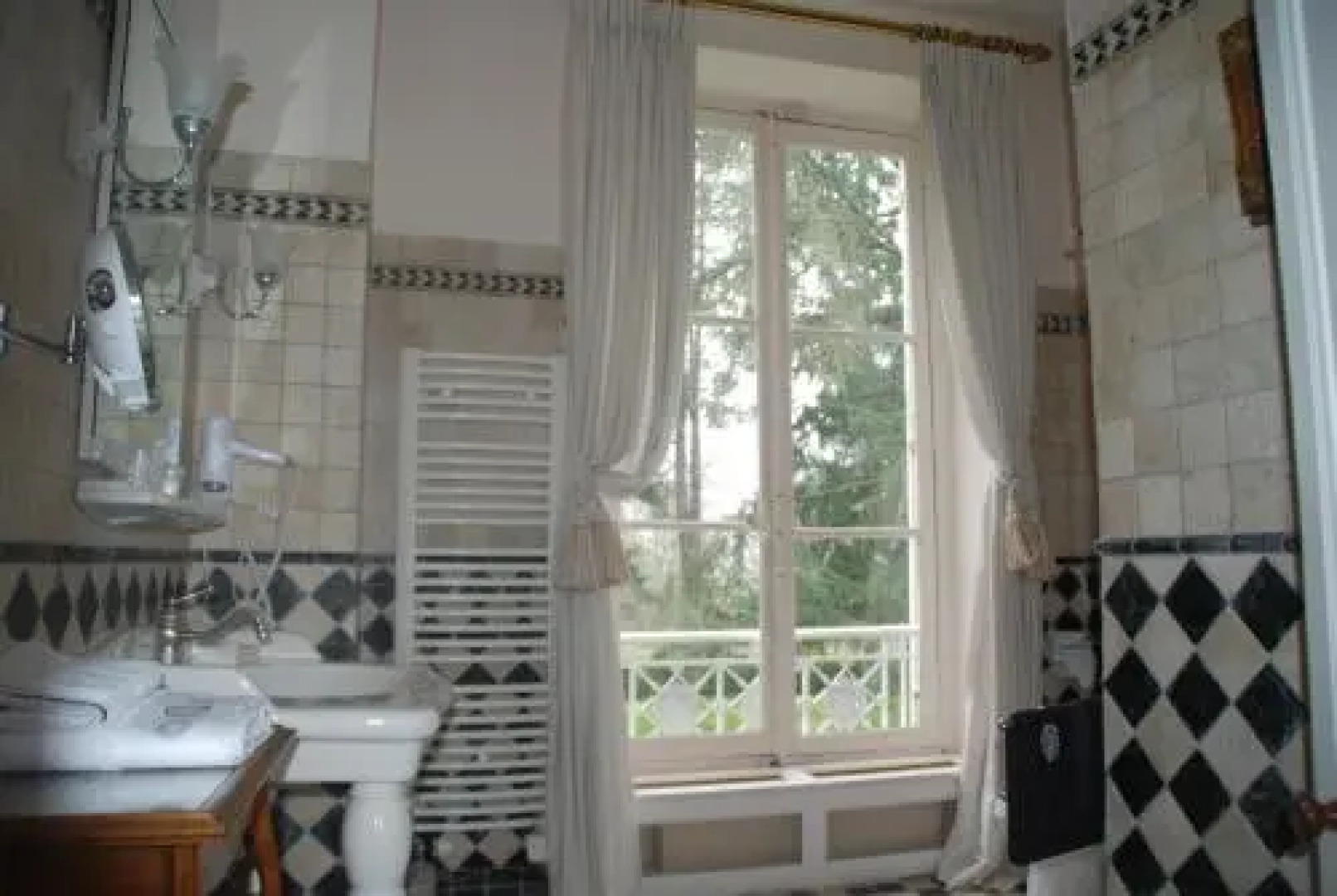 Chambres dhôtes du Château de Champvallins