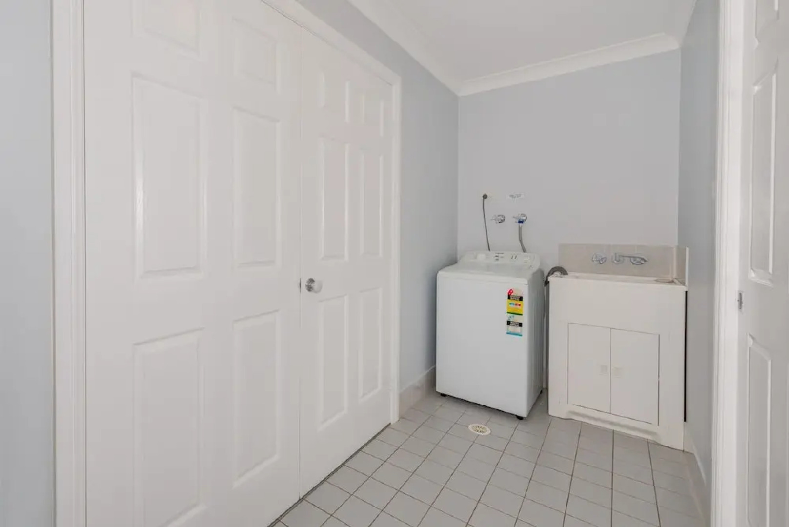 Pebble Pde 1/14 - Fingal Bay