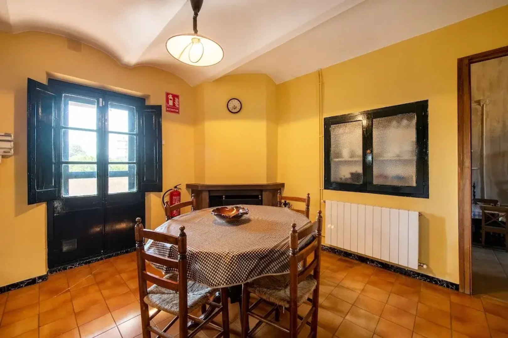 Can Cirera, Rural House In Girona