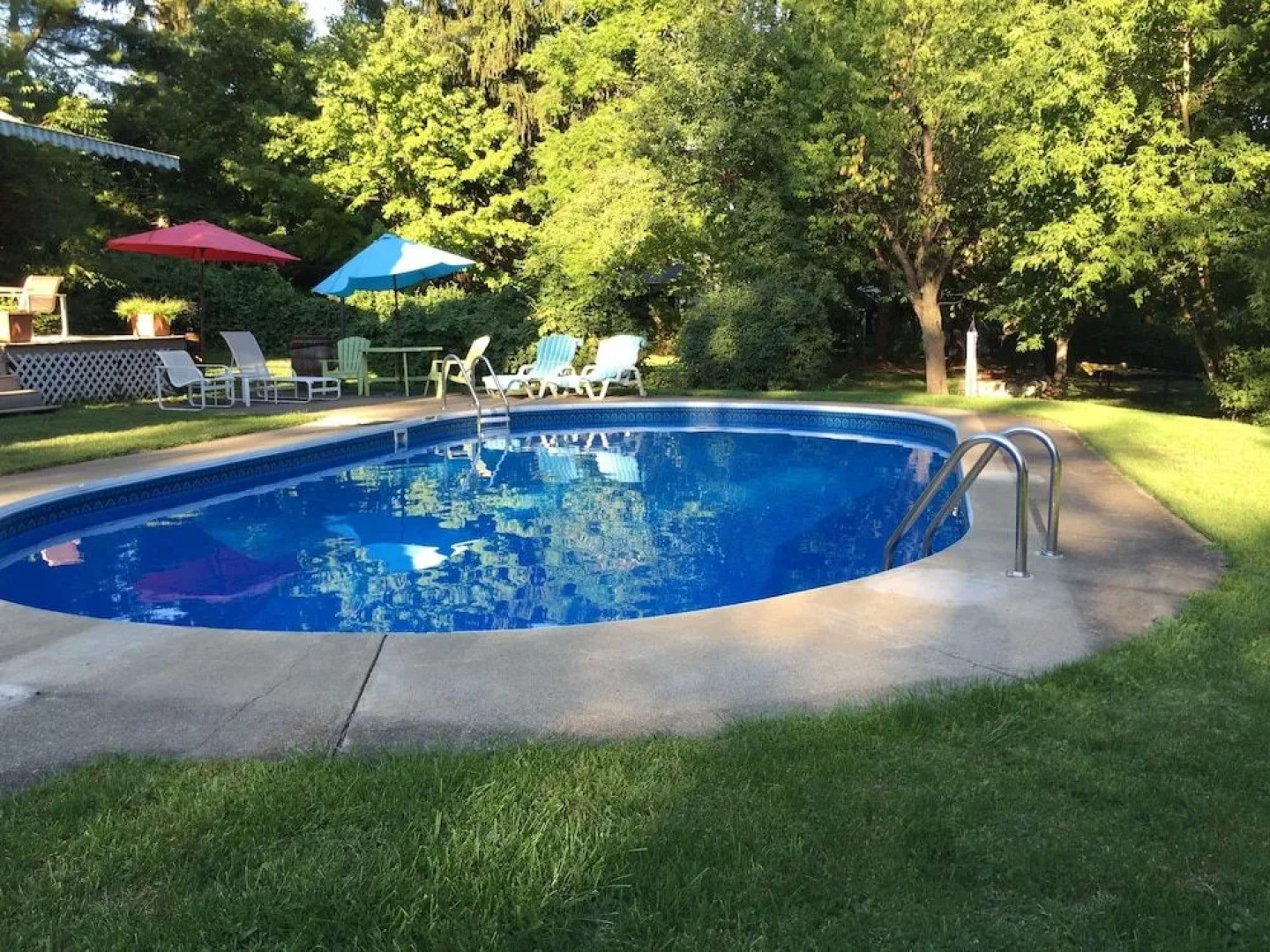 18 Vine Inn & Carriage House