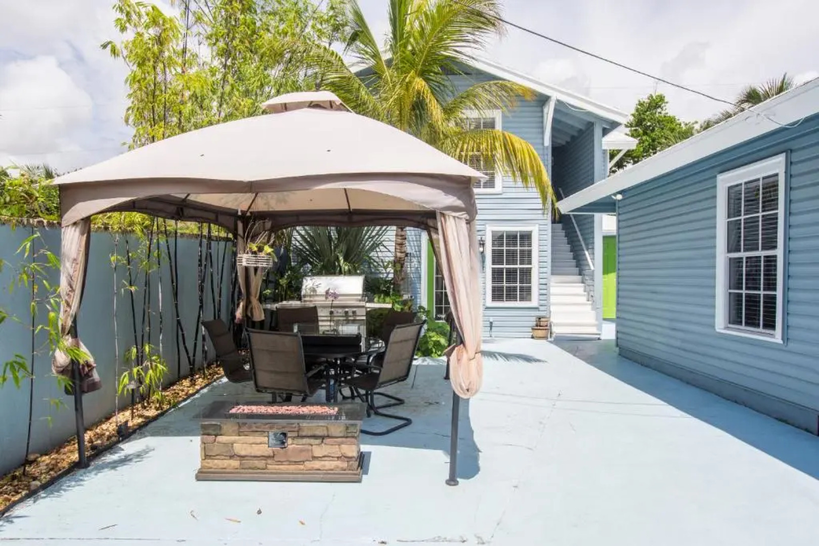 Tropical Garden Bungalow B