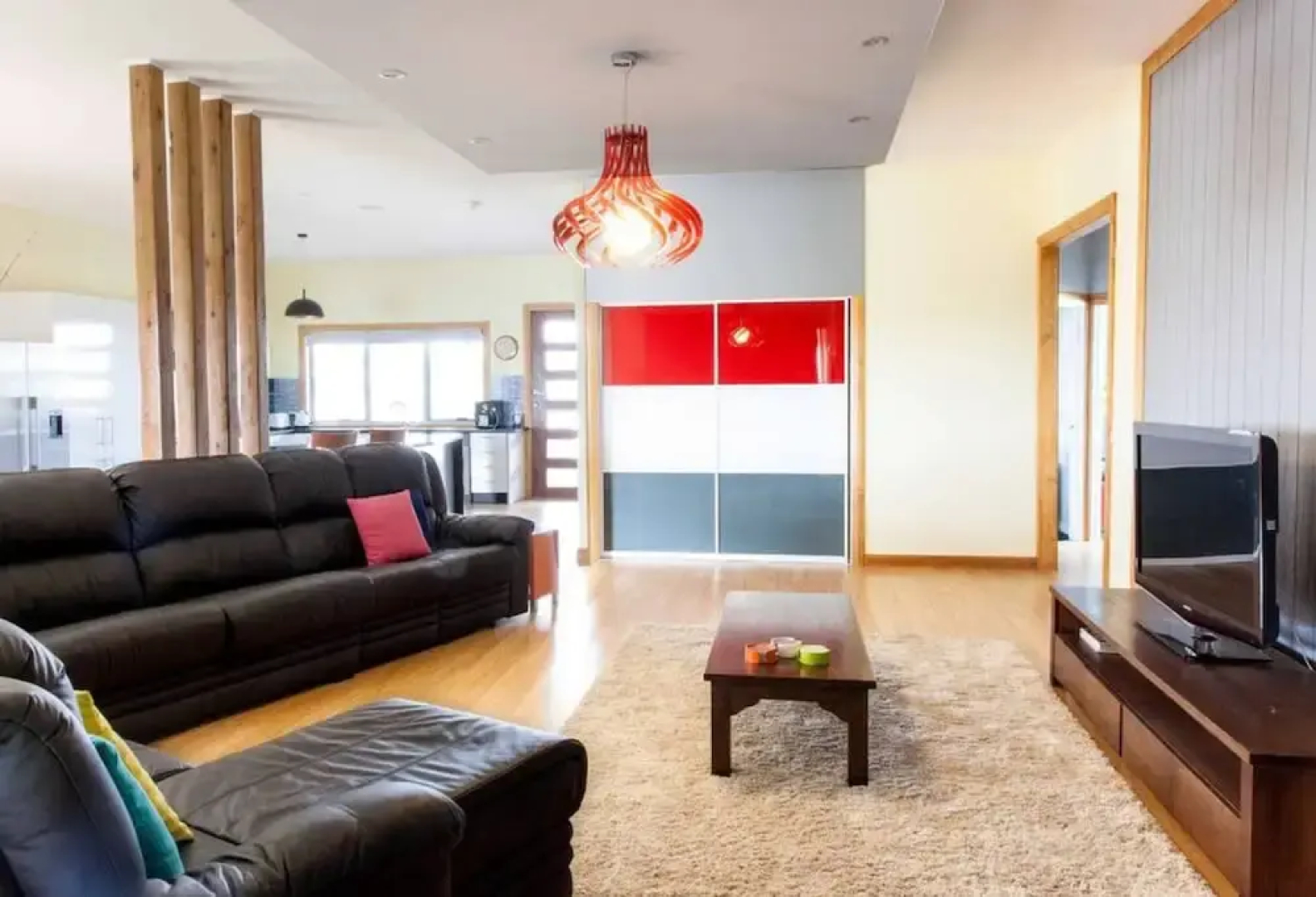 Colours By The Sea Wheelchair Pet-friendly Waterfront Retreat Fireplace Wood Supplied