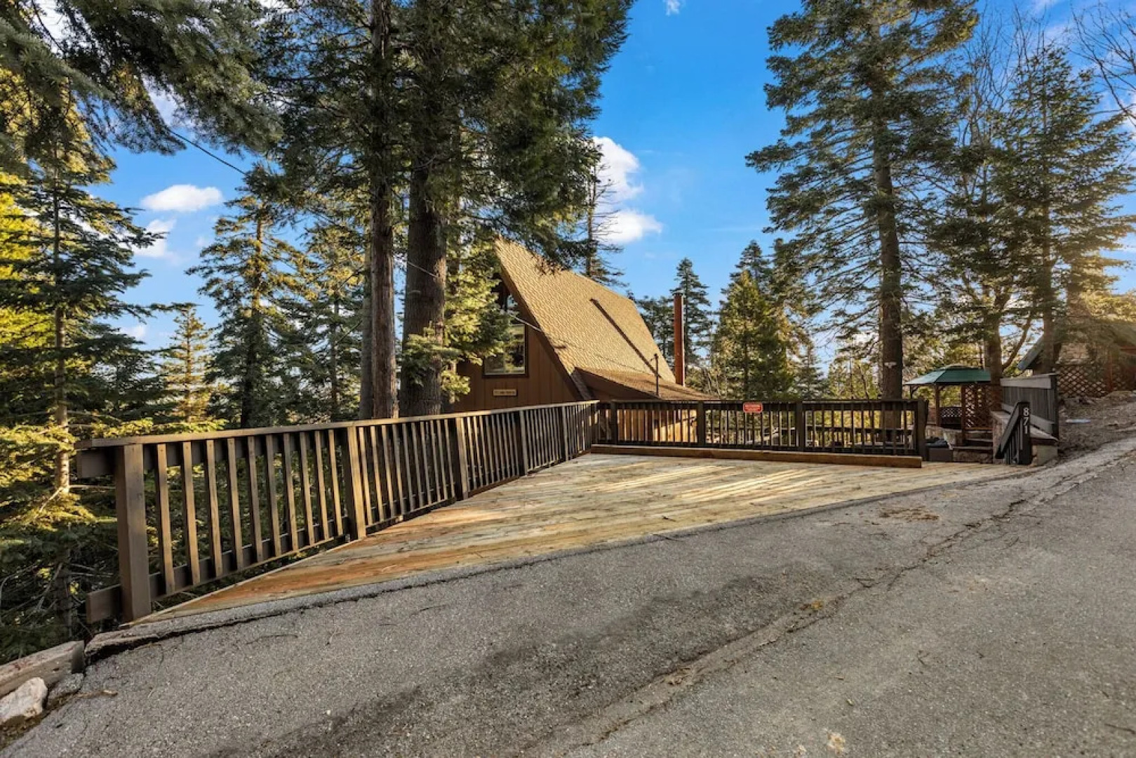 The Tranquil Pines A-frame Cabin Spectacular Views!