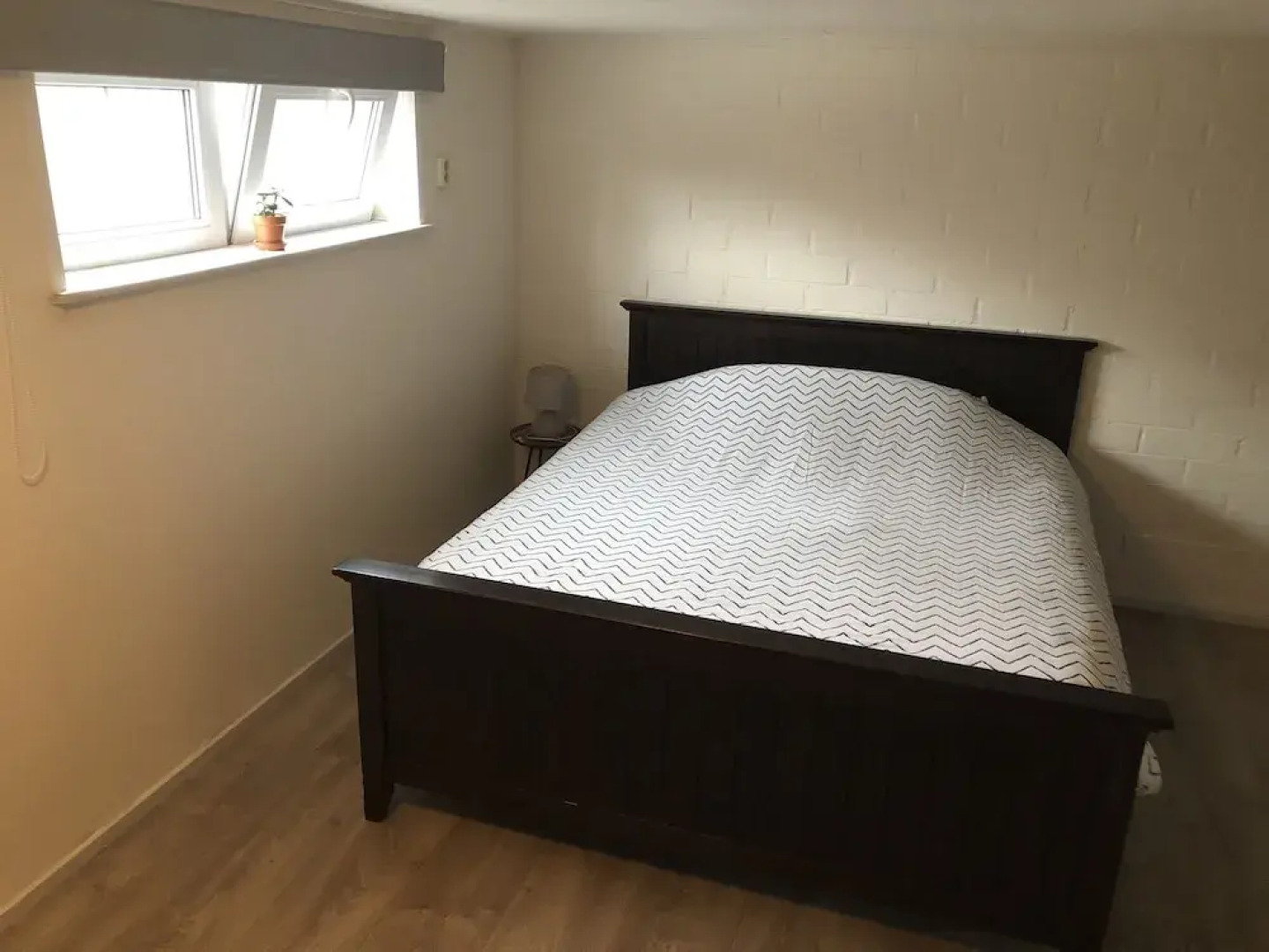 Slapen in eigentijds woonboot hotel