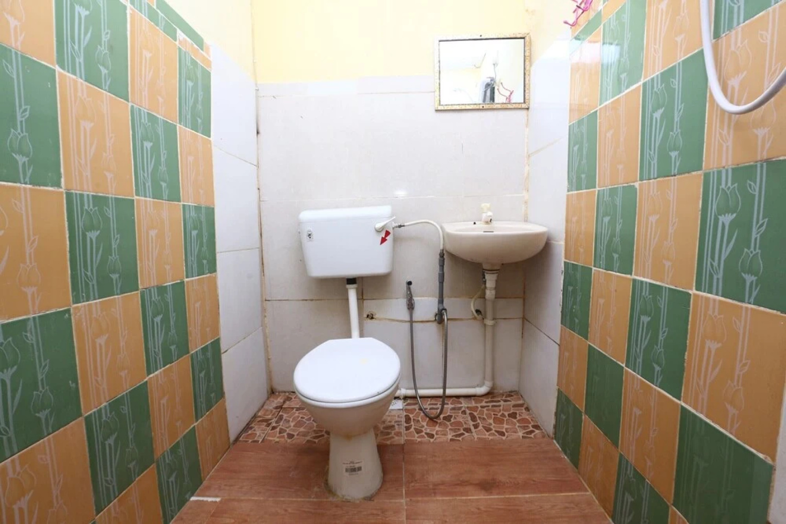 Raz Hotel by OYO Rooms