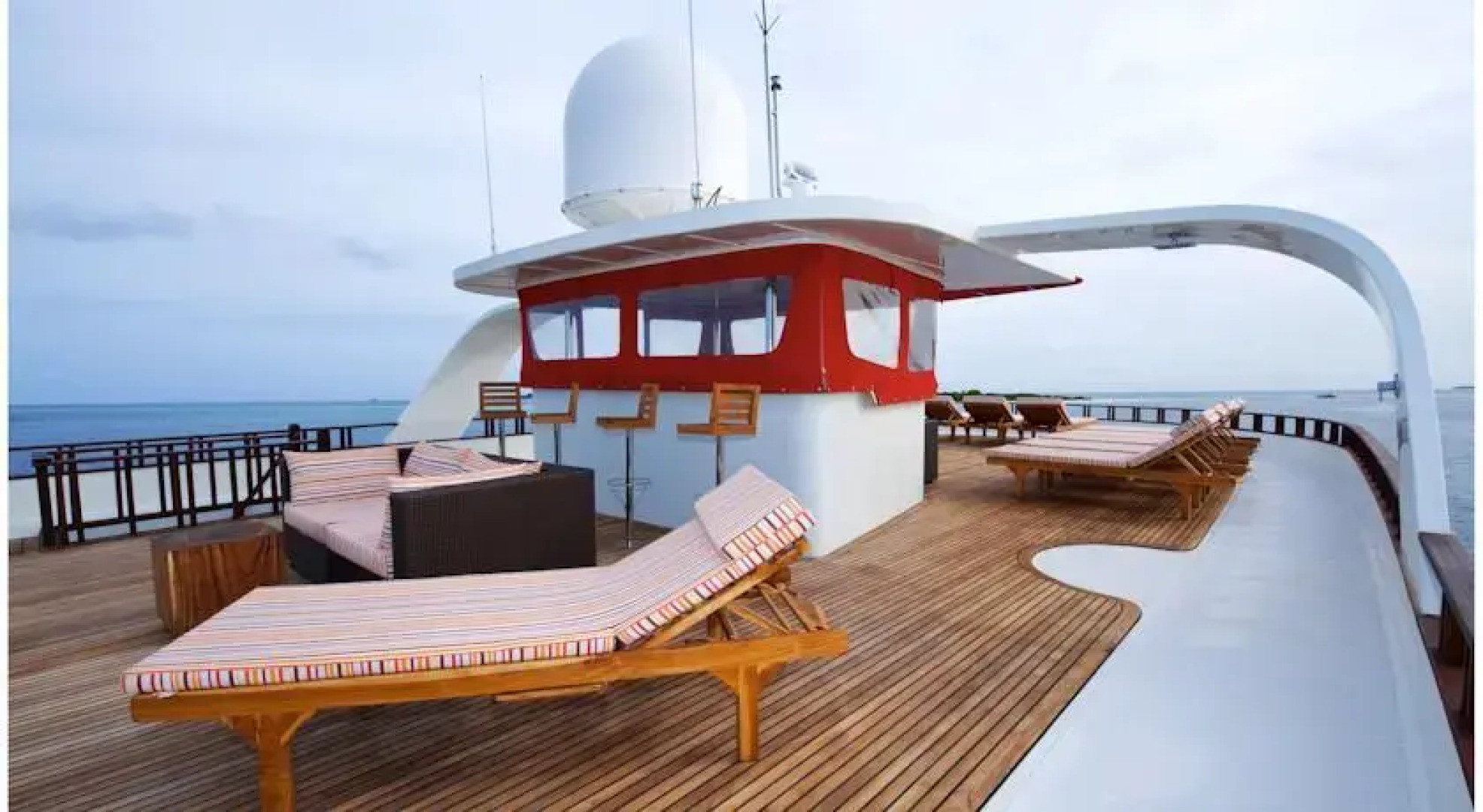 Theia Liveaboard