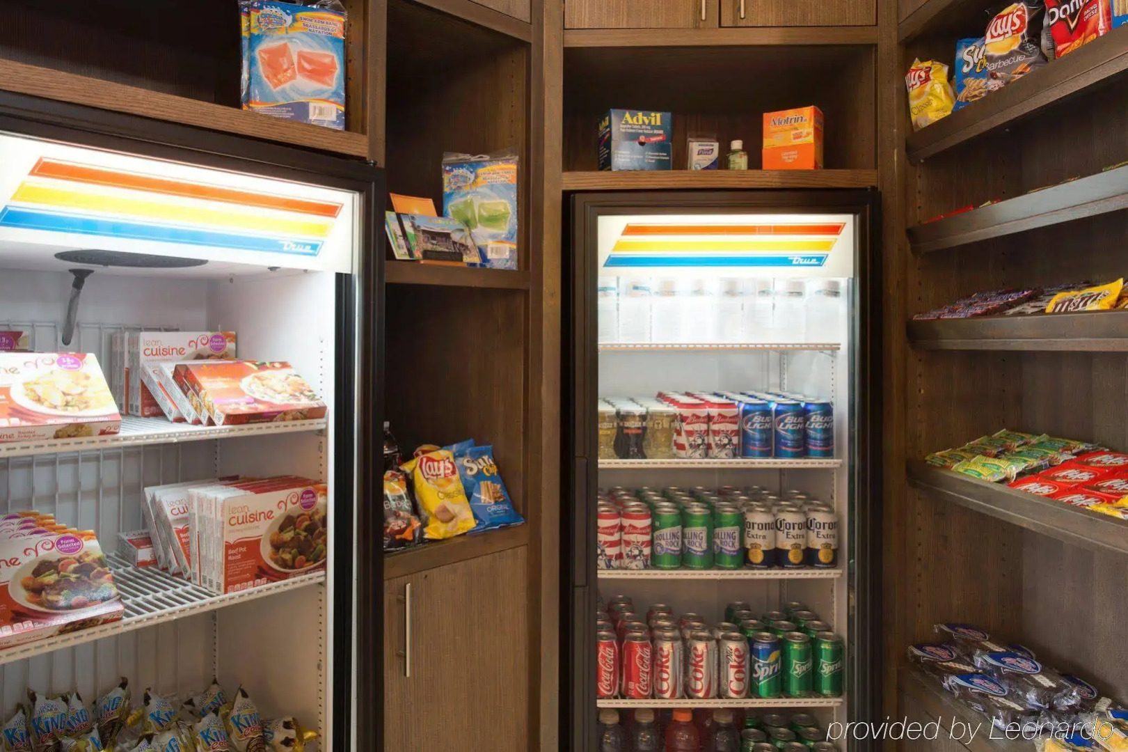 Holiday Inn Express Hotel Naples Downtown - 5th Avenue