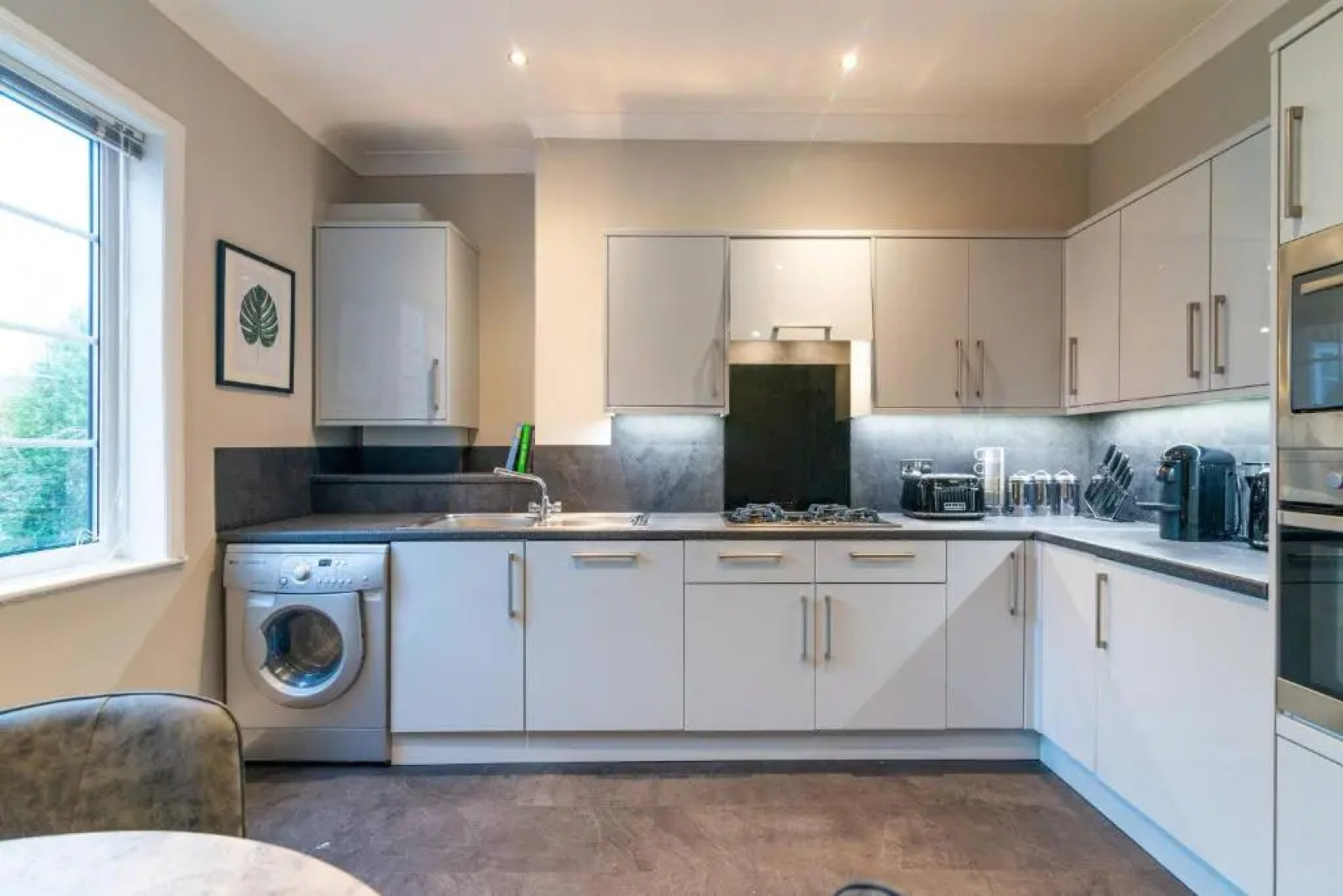Modern Living 2 Bedroom Apartment South Wilmslow