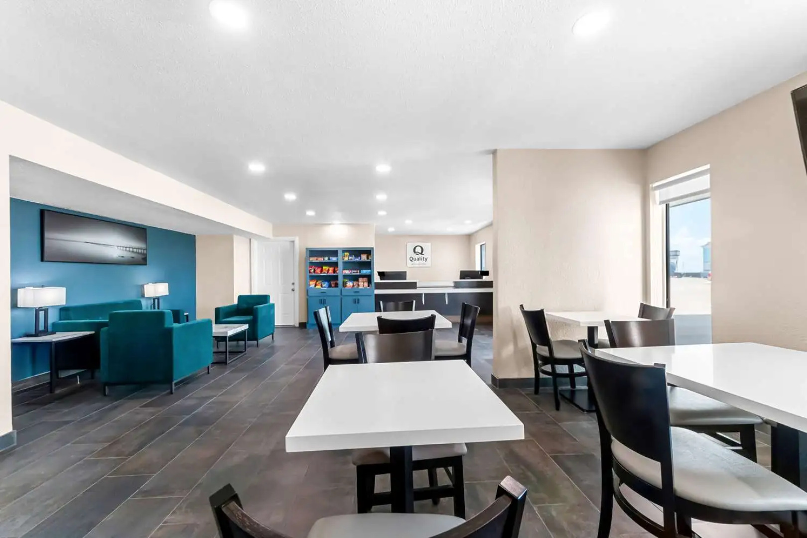 Quality Inn & Suites Port Lavaca near Lighthouse Beach