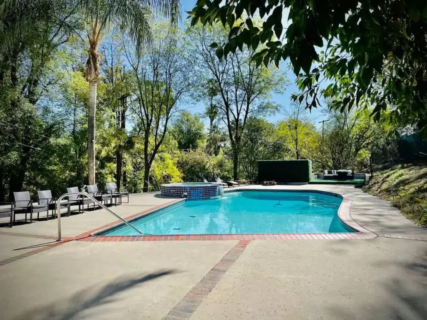 Pacific Dreams at Woodland Hills Distinguished 8 Br 6 5 BA Residence With Pool and Spa Sleeps 16