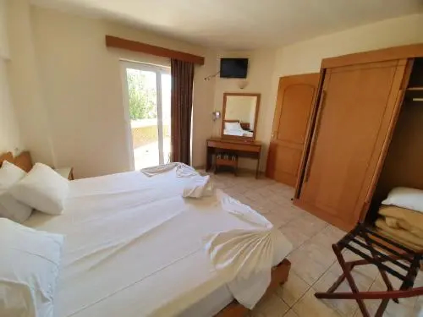 Coral Beach Hotel