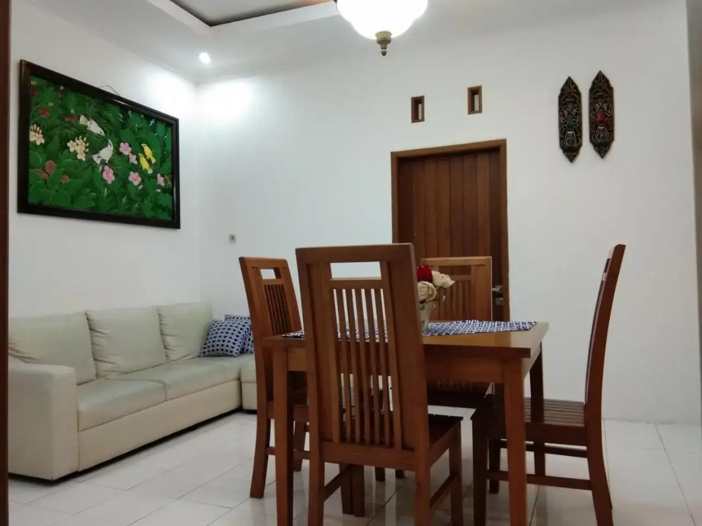 Nusawiru Guest House