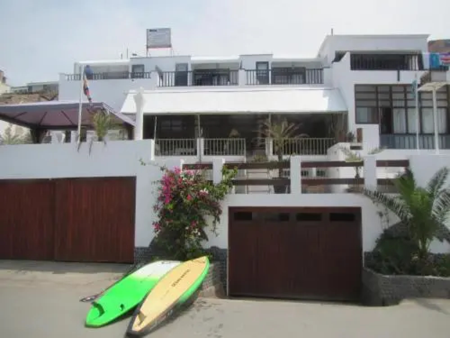 Hostal Los Delfines San Bartolo