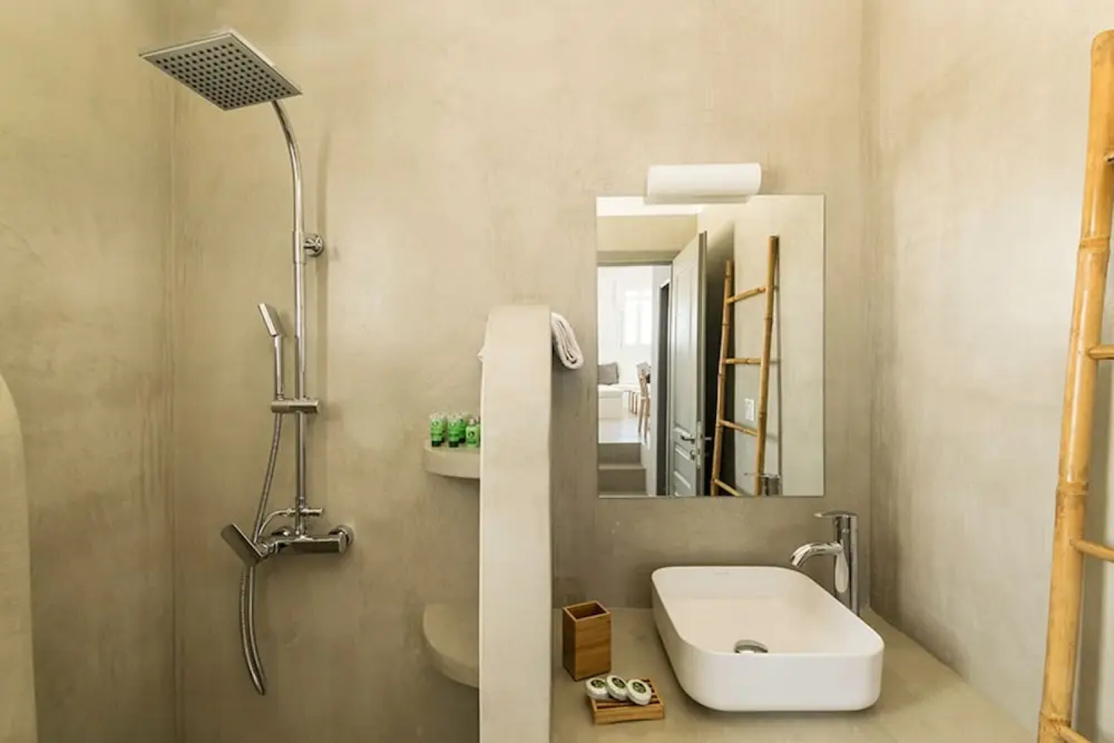 M4 Miloi 5 Luxury Villa in Kythnos